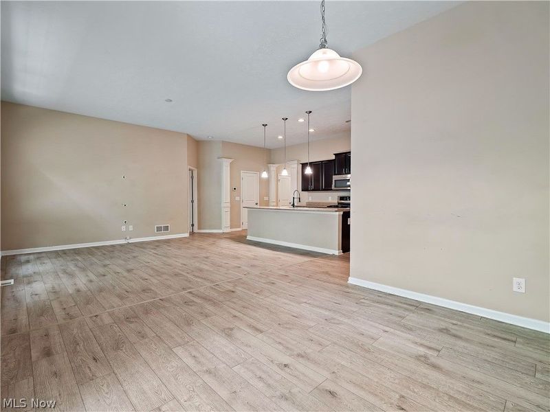 17062 Woodshire Drive, Strongsville, OH 44149 Photo 29