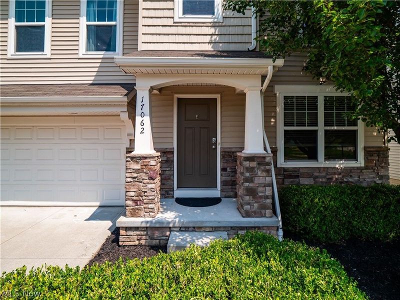 17062 Woodshire Drive, Strongsville, OH 44149 Photo 3