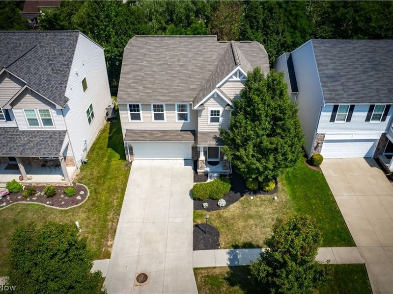 17062 Woodshire Drive, Strongsville, OH 44149 Photo 4