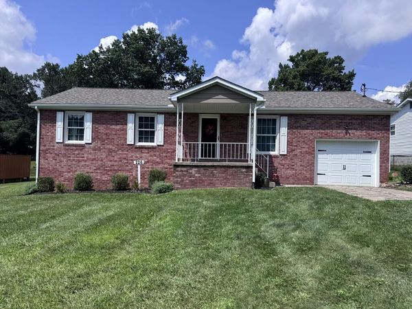 226 E. Whitby Road, SHADY SPRING, WV 25918