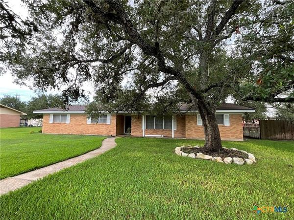 605 3rd Street , Cuero, TX 77954