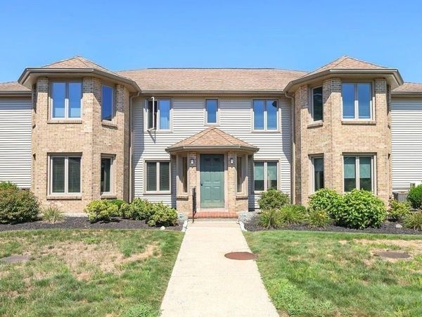 108 Norton Ave, Unit 17, Easton, MA 02334