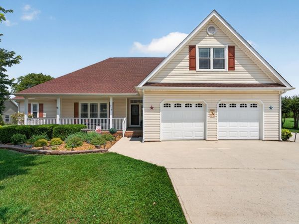 218 Charlotte Dr , Winchester, TN 37398