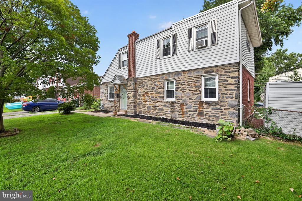 745 LAUREL AVENUE, ALDAN, PA 19018