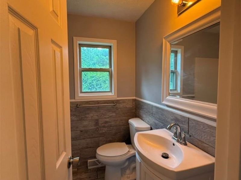 118 Locust Street , Oberlin, OH 44074 Photo 18