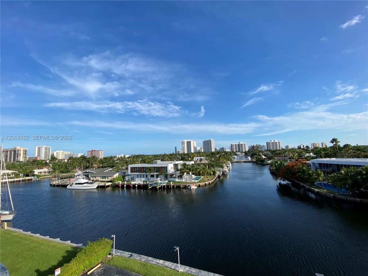 401 Golden Isles Dr , Unit 505, Hallandale Beach, FL 33009 Photo