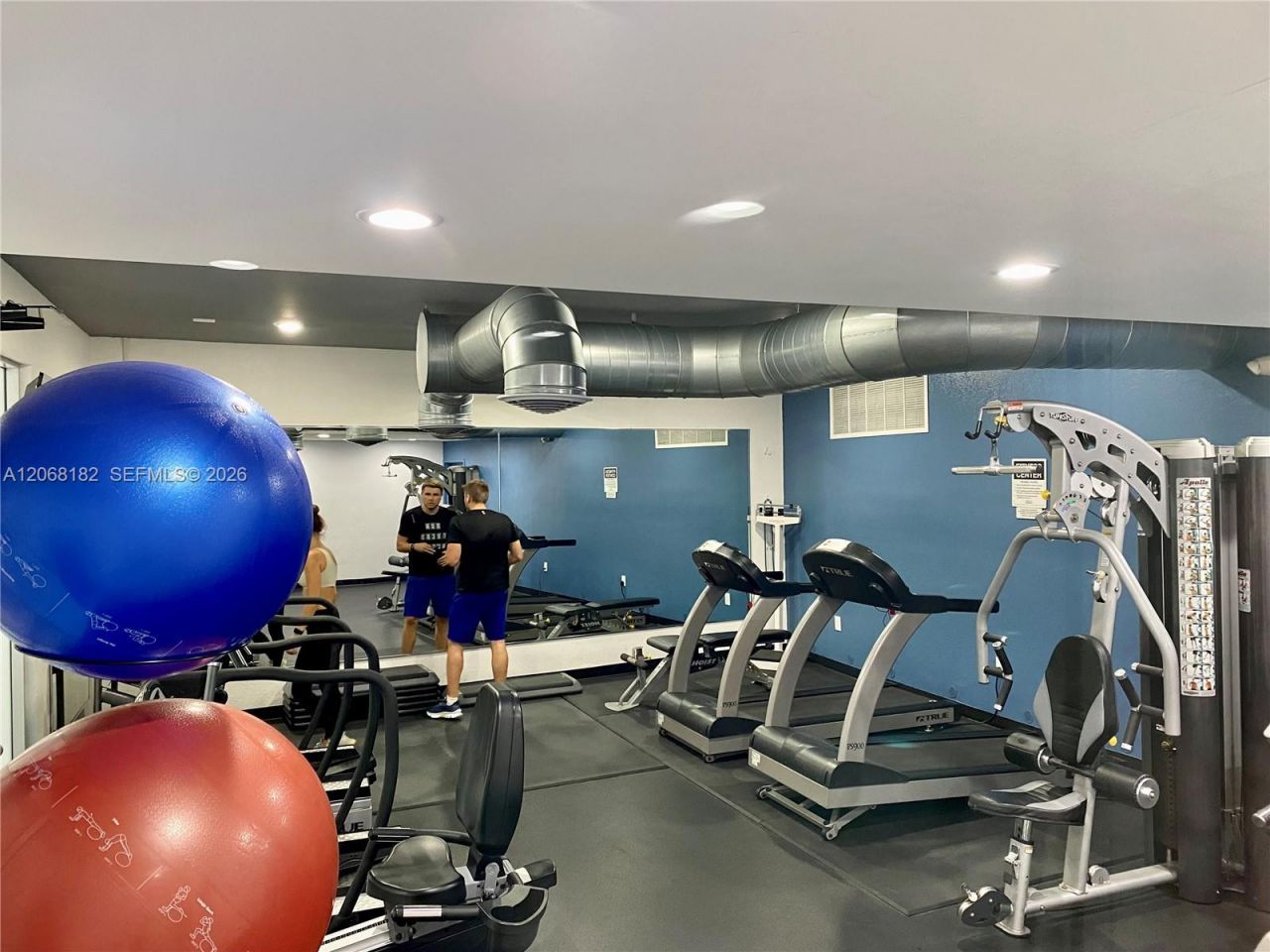 401 Golden Isles Dr , Unit 505, Hallandale Beach, FL 33009 Photo