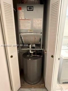 3526 Whitehall Dr, Unit 302, West Palm Beach, FL 33401 Photo