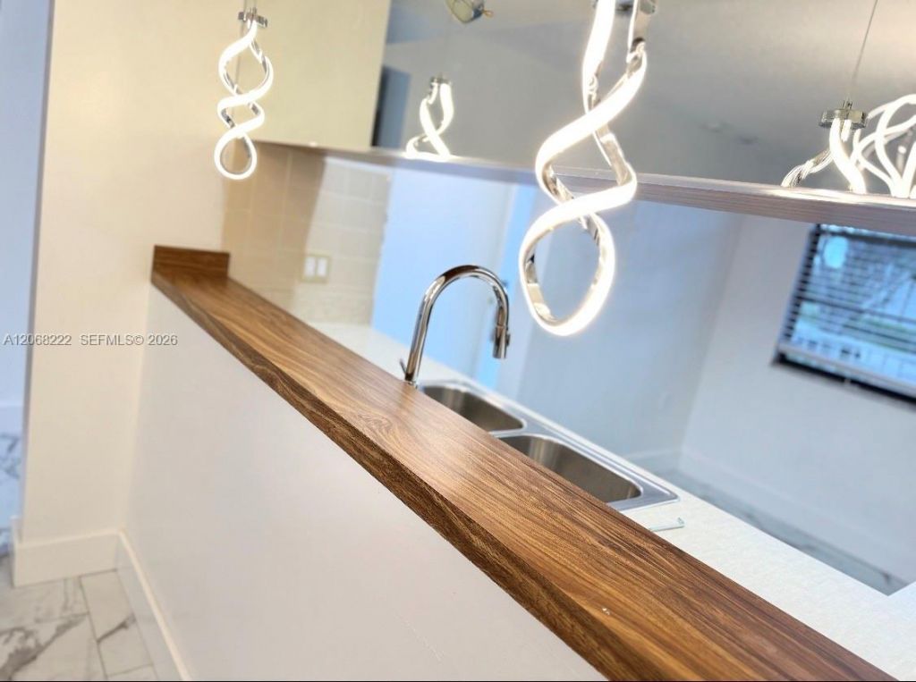 3526 Whitehall Dr , Unit 302, West Palm Beach, FL 33401 Photo