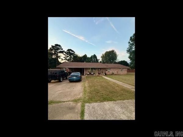 8308 E. Cherry St., Tull, AR 72015