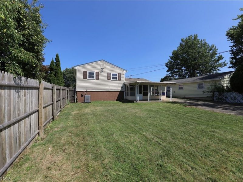 6340 Smith Road , Brook Park, OH 44142 Photo 21