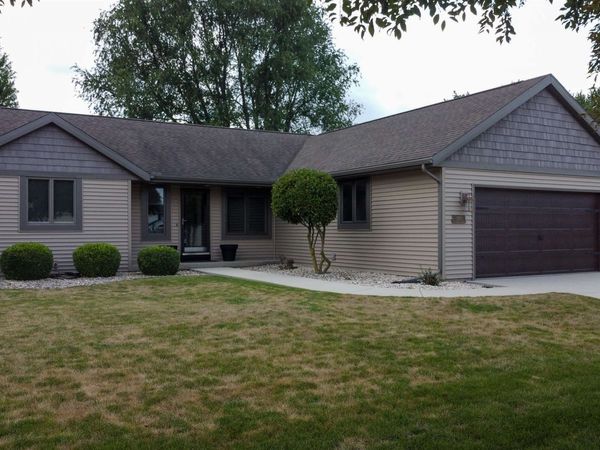 3800 Amber Lane, Janesville, WI 53546