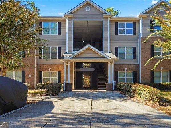 8201 Fairington Village Drive, Lithonia, GA 30038