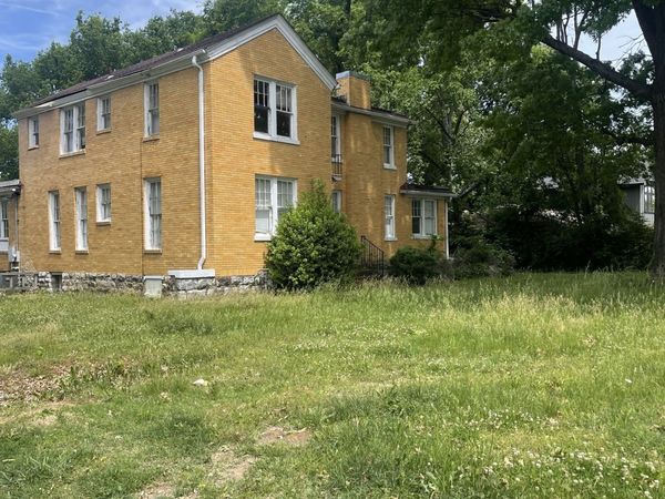 501 Douglas Ave , Nashville, TN 37207