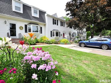15 Bridgewater, Unit 15, Bridgewater, CT 06752