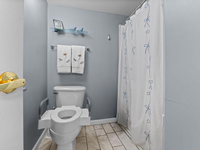 6678 Henschen Circle, Westerville, OH 43082 Photo 18