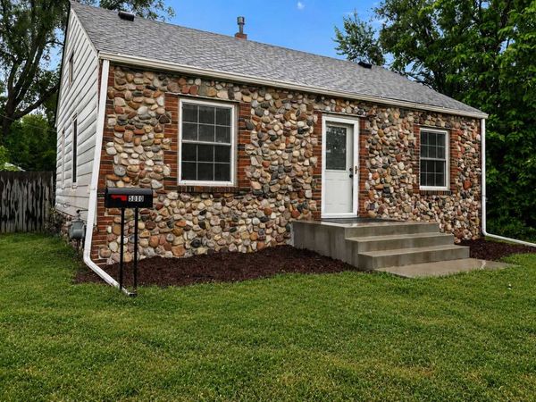 5000 Fairview Avenue N, Crystal, MN 55429