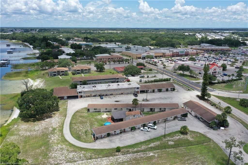 1001 Lakeview Drive, Sebring, FL 33870 Photo
