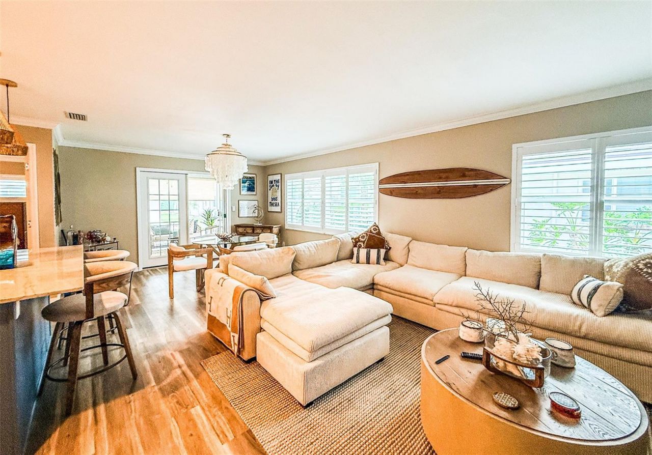 1900 Benjamin Franklin Drive , Sarasota, FL 34236 Photo