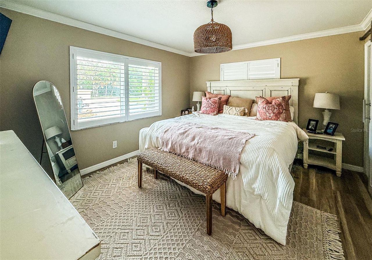 1900 Benjamin Franklin Drive , Sarasota, FL 34236 Photo
