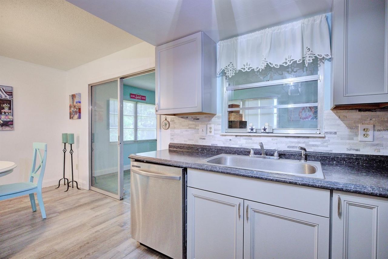 306 Lark Terrace, Sebring, FL 33872 Photo