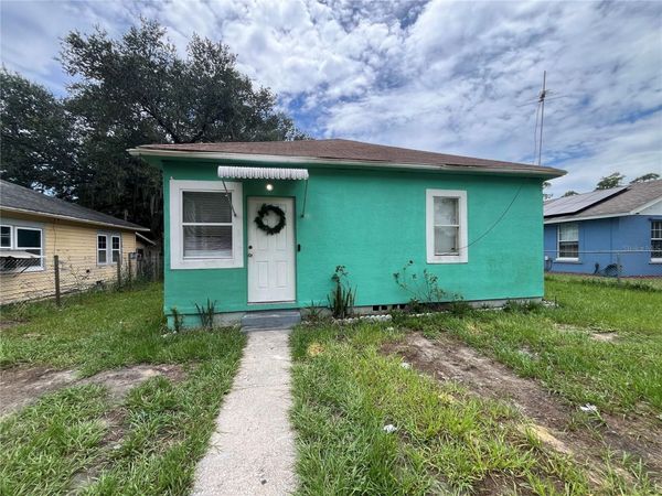 33 W JOHNSON AVENUE , LAKE WALES, FL 33853