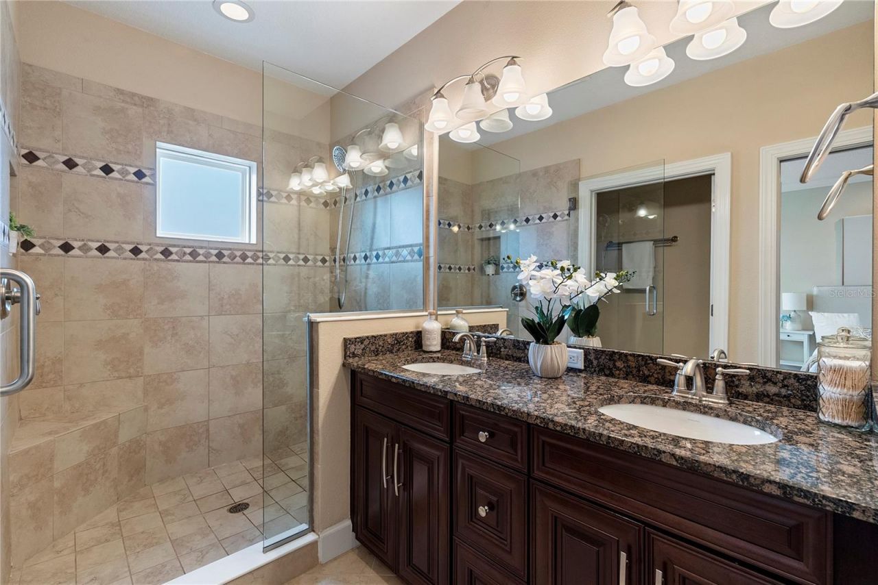 6043 Anchorage Way S, Saint Petersburg, FL 33712 Photo