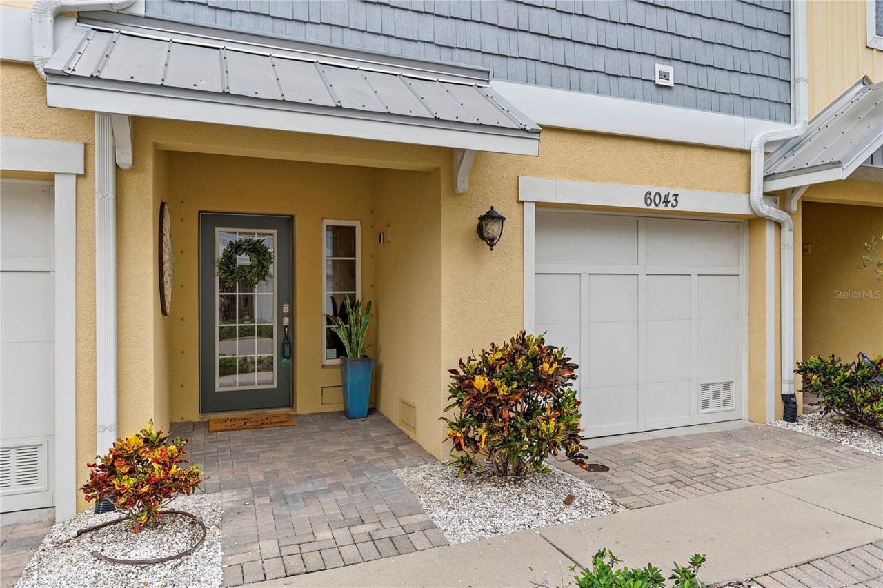 6043 Anchorage Way S, Saint Petersburg, FL 33712 Photo