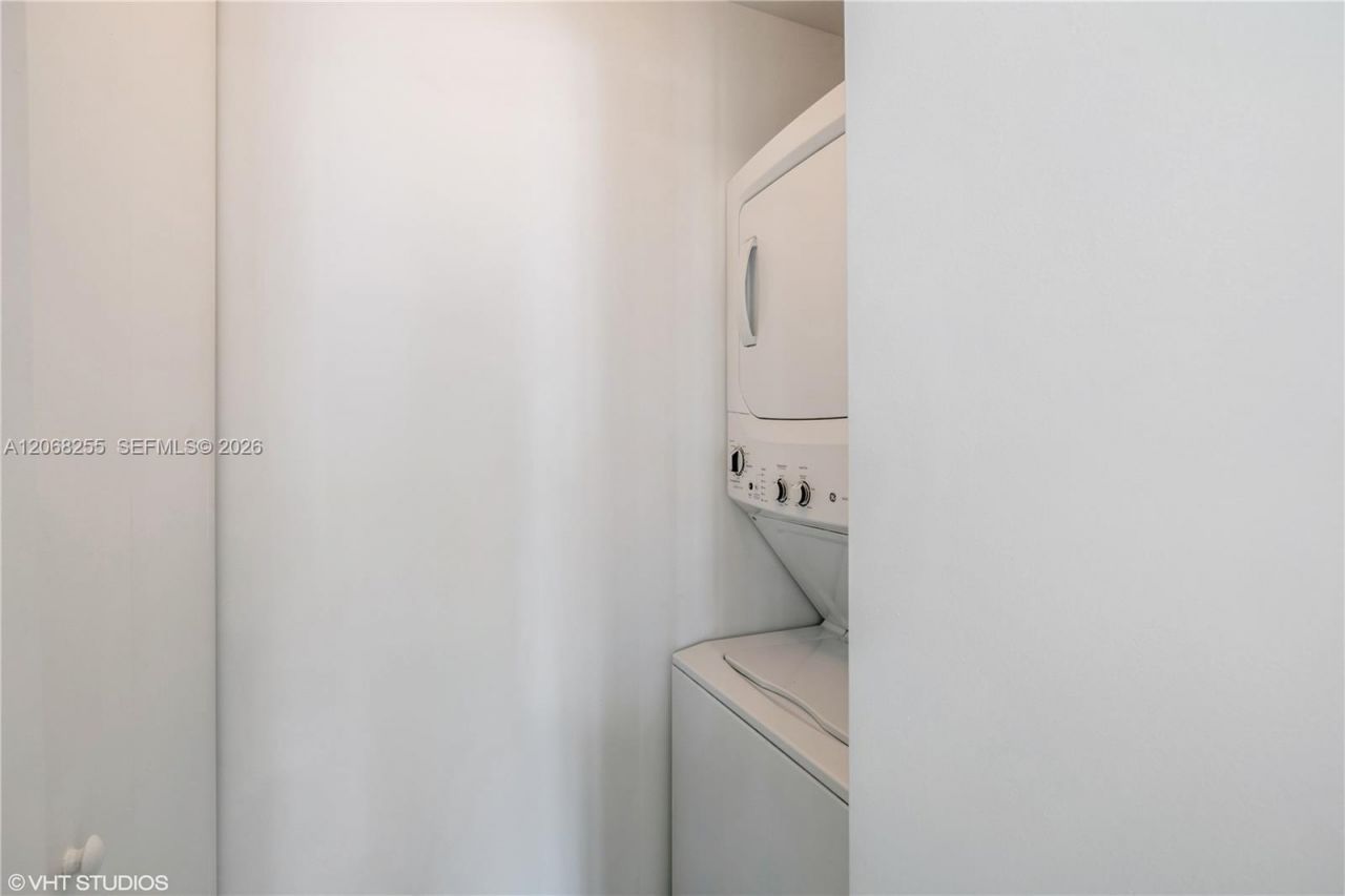 1300 S Miami Ave , Unit 2504, Miami, FL 33130 Photo