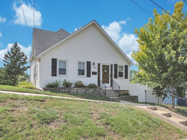 718 Hickory Street , Lemont, IL 60439