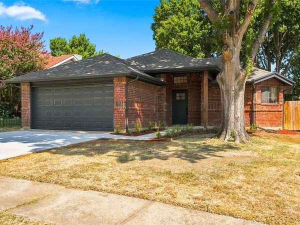 819 Lovingham Drive, Arlington, TX 76017
