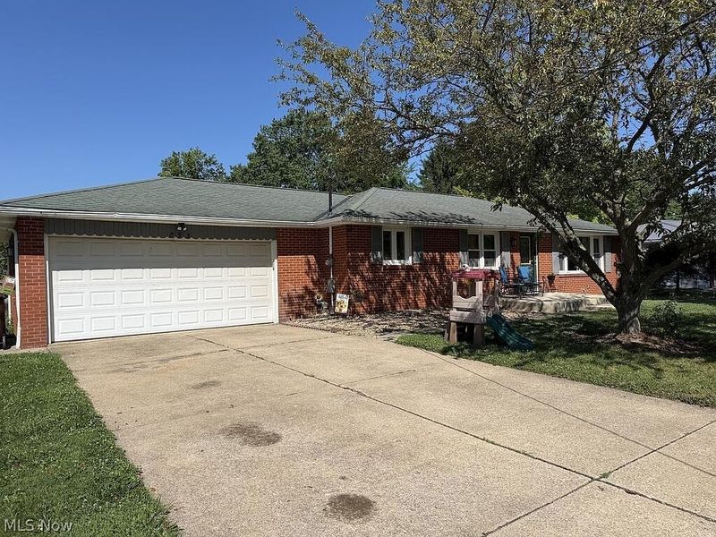 893 Dresden Drive, Mansfield, OH 44905 Photo 4