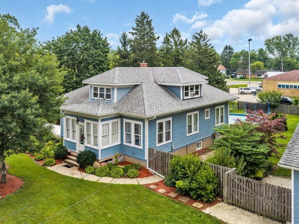 24917 83rd St, Salem Lakes, WI 53168