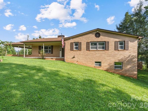3968 Hollywood Ridge Road, Lenoir, NC 28645
