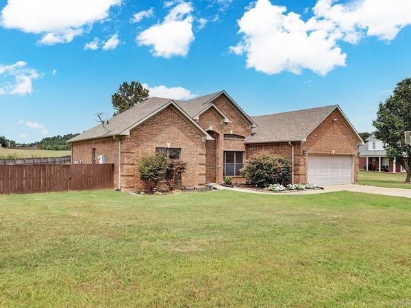 202 Plantation Drive, Mayflower, AR 72106