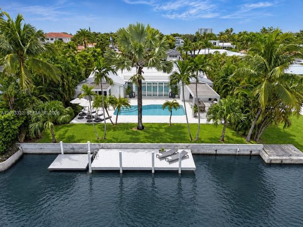 2273 Bayview Ln, North Miami, FL 33181