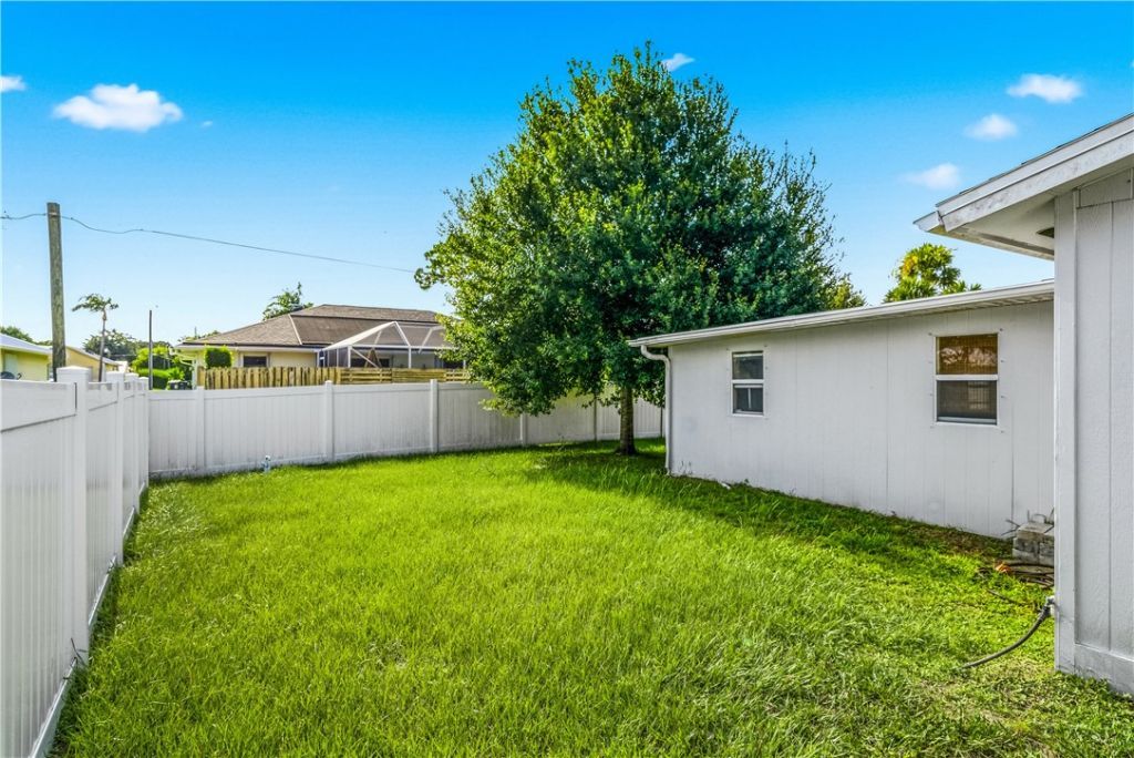 821 Barber Street, Sebastian, FL 32958 Photo