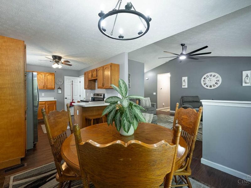 21 Clearbrook Drive, Franklin, OH 45005 Photo 5