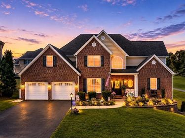 61 MEADOW GLEN DR, STAUNTON, VA 24401