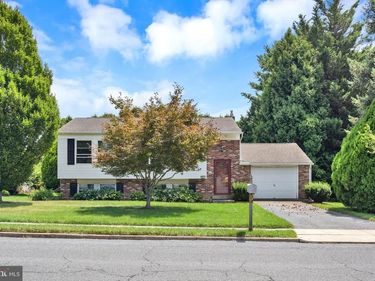 5611 LANCASTER STREET , HARRISBURG, PA 17111