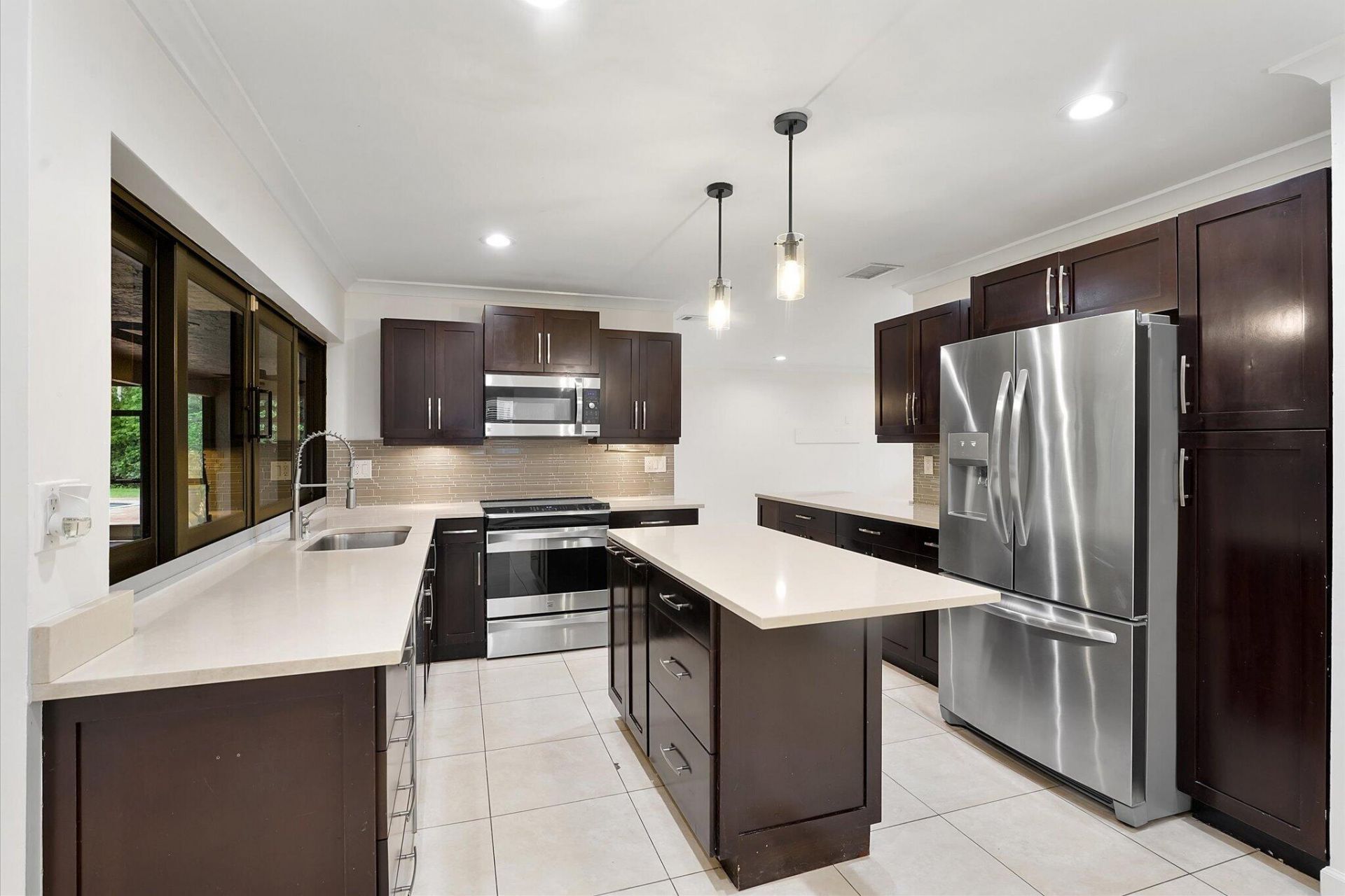 244 NW 102nd Terrace, Plantation, FL 33324 Photo