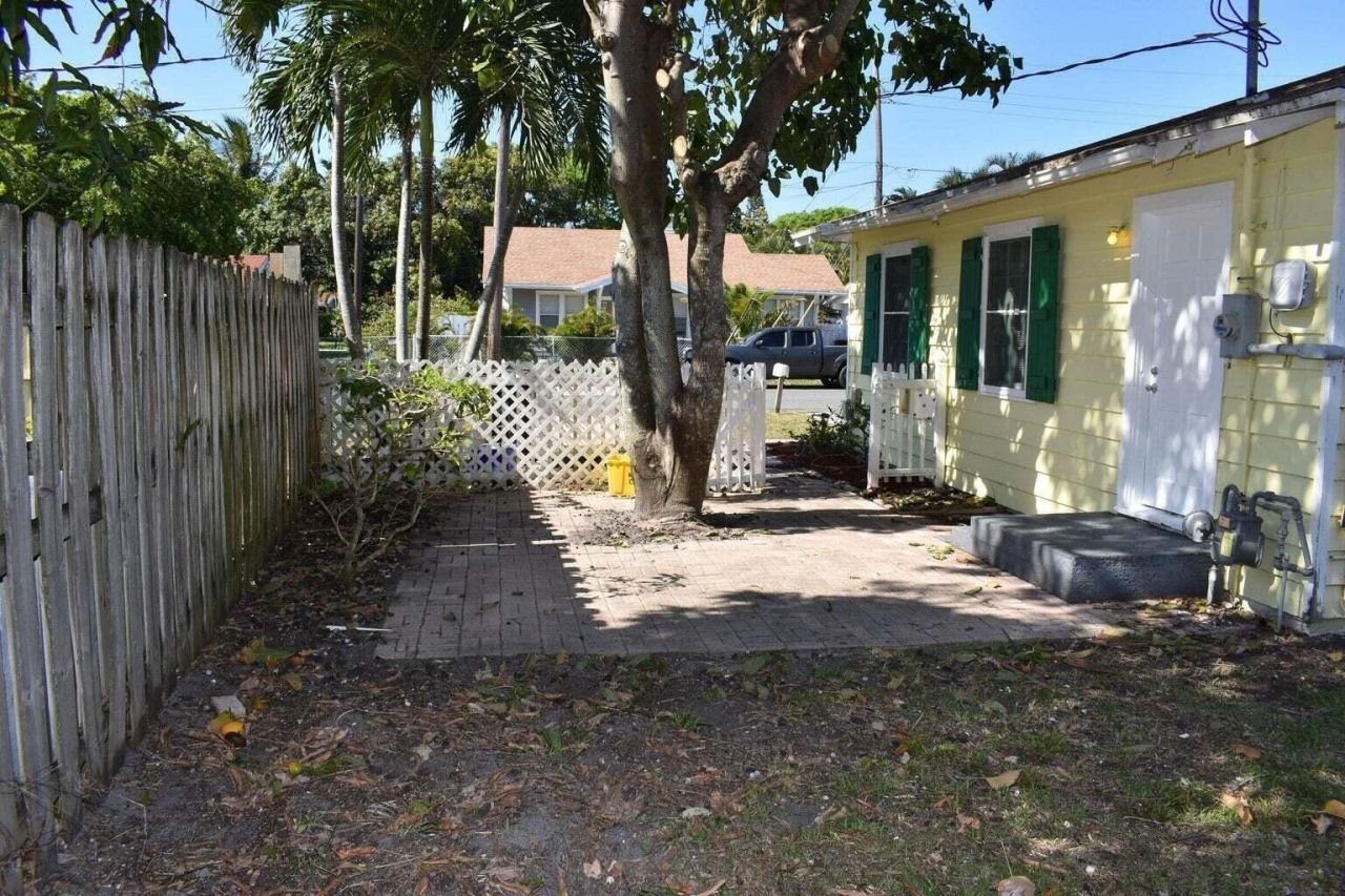 940 Bignonia Road, West Palm Beach, FL 33405 Photo