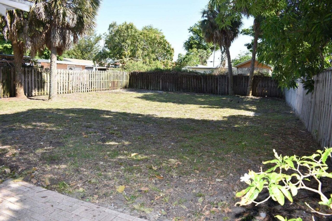940 Bignonia Road, West Palm Beach, FL 33405 Photo