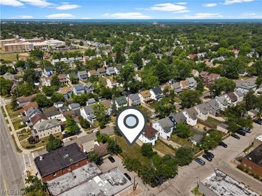 2127 Hampstead Road, Cleveland Heights, OH 44118