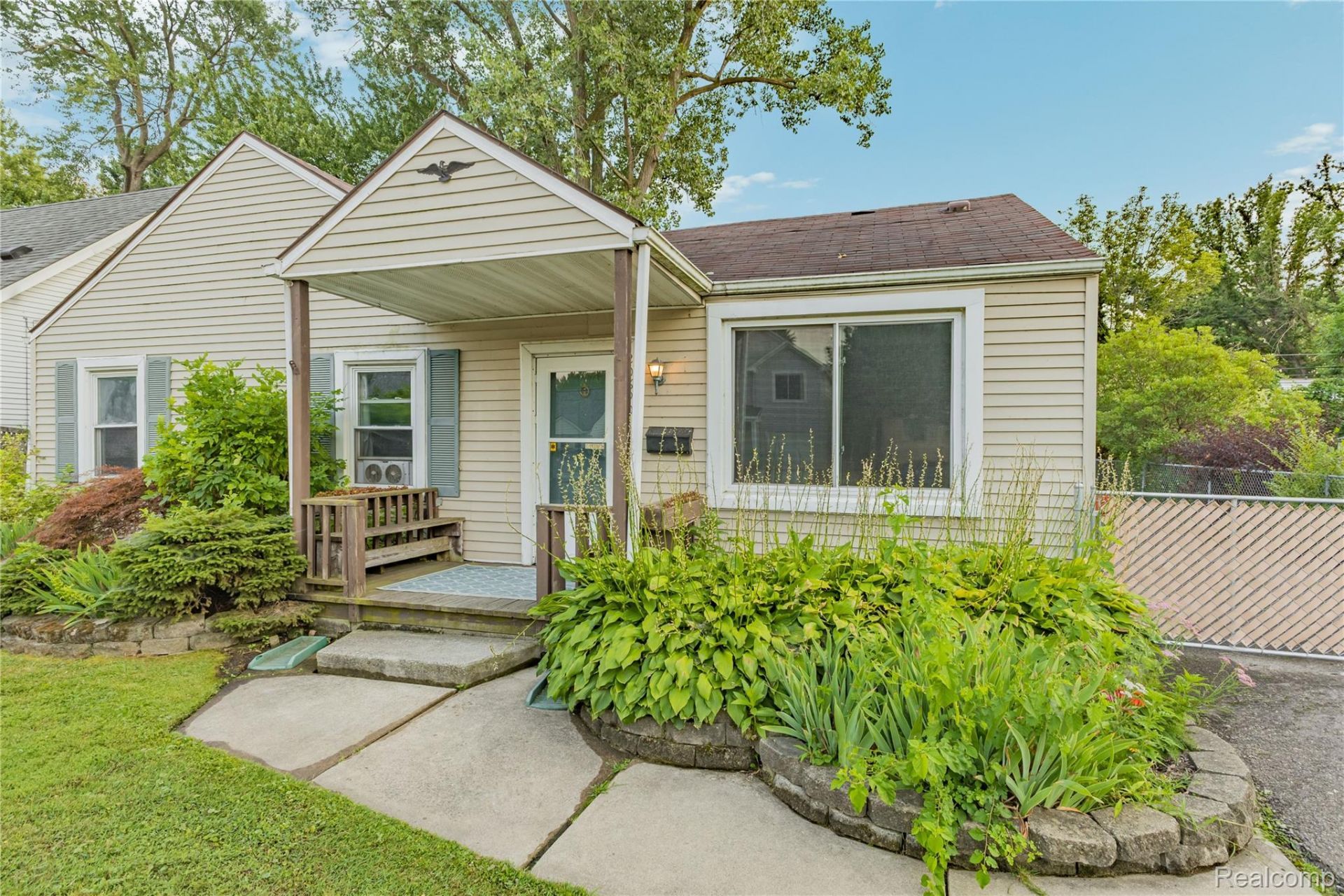 20890 Hollywood Street, Harper Woods, Mi 48225 Main Photo