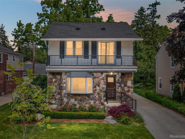10504 Borgman Avenue, Huntington Woods, Mi 48070