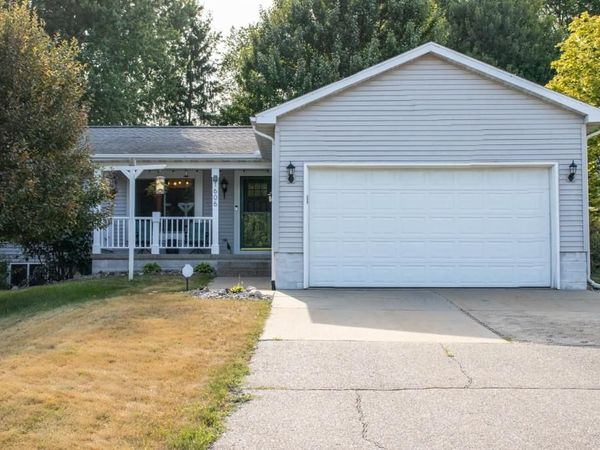 1606 BOS CREEK DRIVE, Wausau, WI 54401