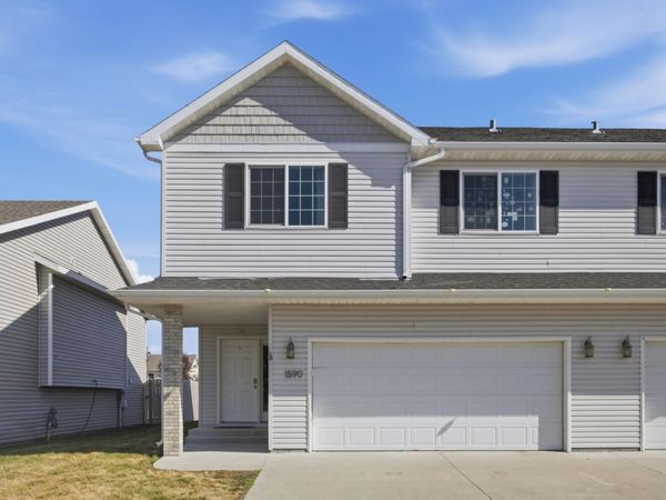 1590 35th Avenue S, Moorhead, MN 56560