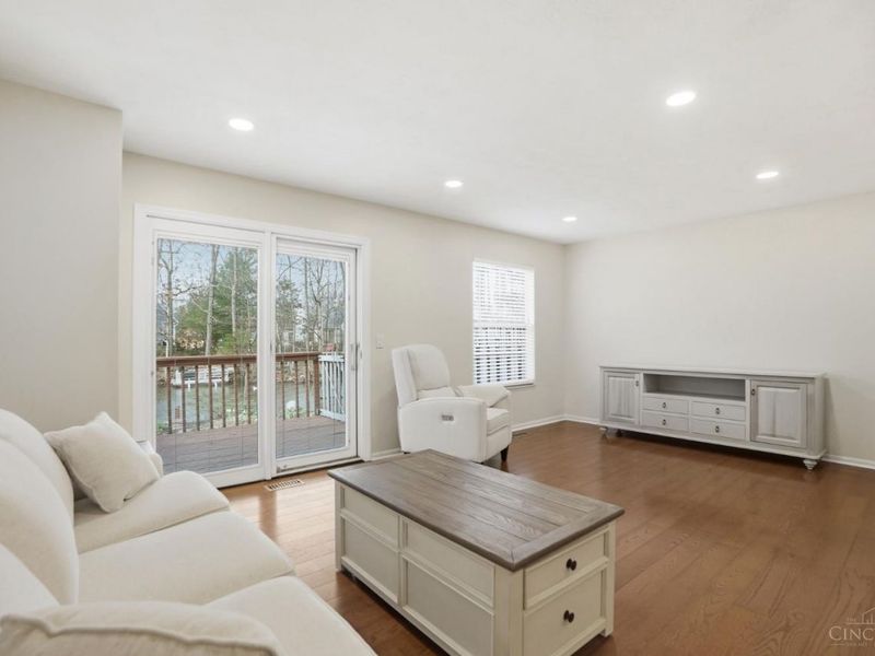 6872 Sandharbor Court, Hamilton Township, OH 45039 Photo 11