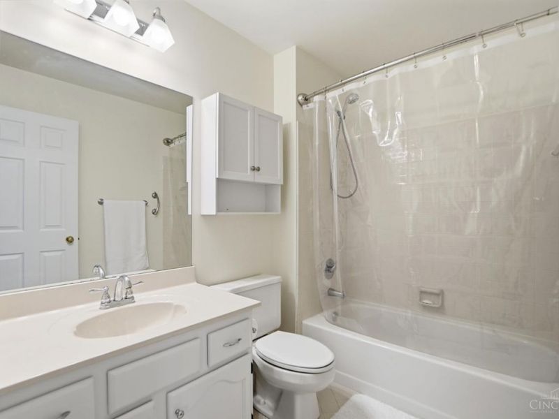 6872 Sandharbor Court, Hamilton Township, OH 45039 Photo 29